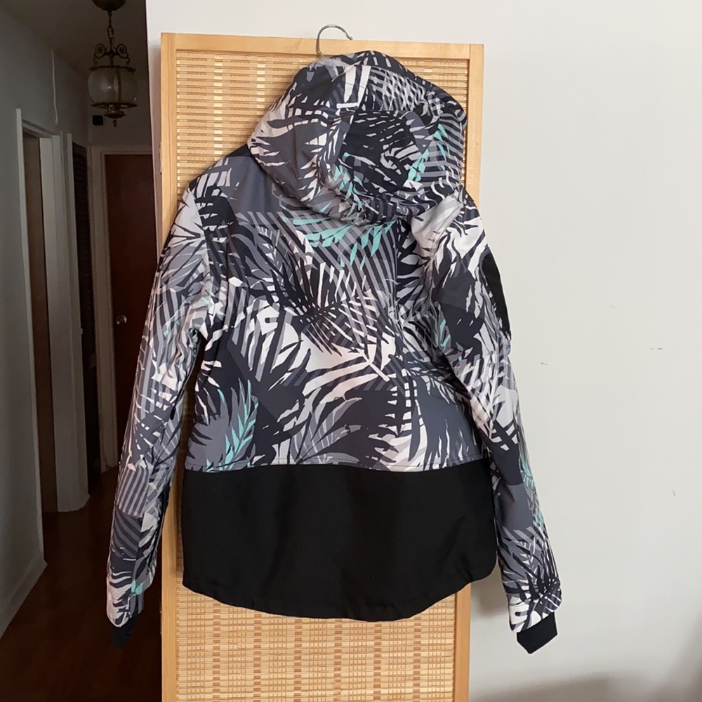 Jacket - Picture 3 of 5